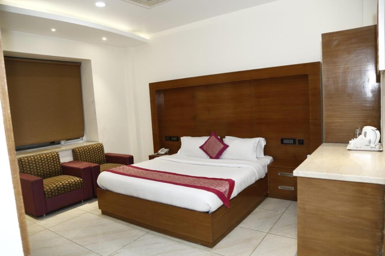 Hotel Pacific Roorkee Ngoại thất bức ảnh